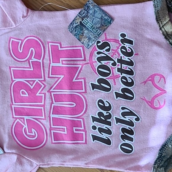 NWT "Girls Hunt like boys only better" onesie/bodysuit - Picture 3 of 3